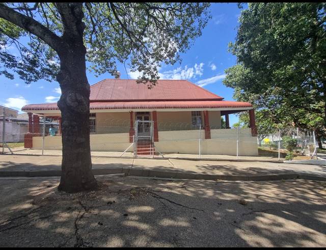 3 BEDROOM HOUSE FOR SALE IN UITENHAGE CENTRAL